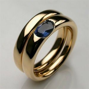 Lynor™ | Vintage Gold Ring with Blue Zirconia – Regal Sparkle in Classic Design