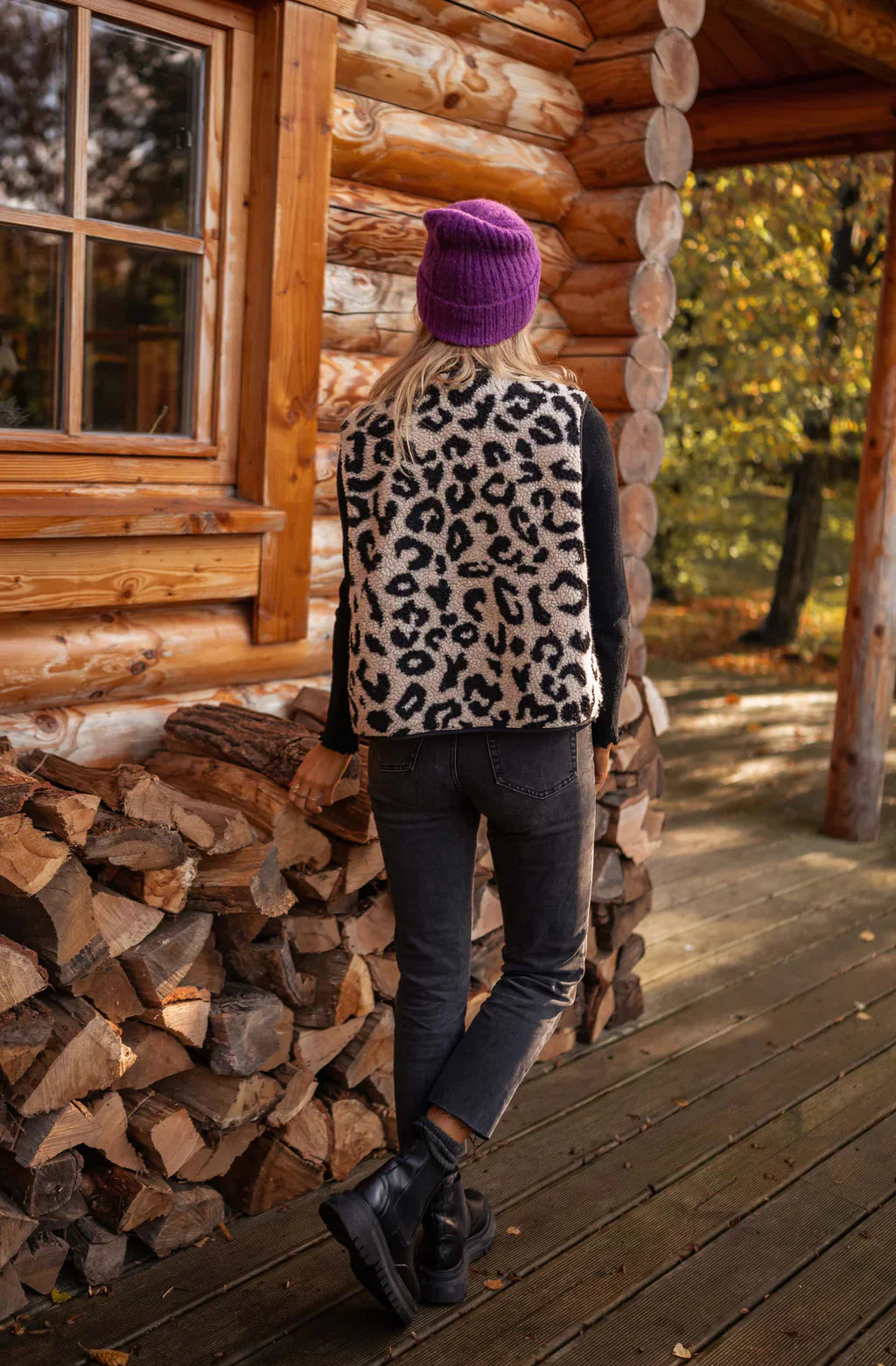 Lynor™ | Leopard Knit Vest – Bold Pattern, Cozy Layers