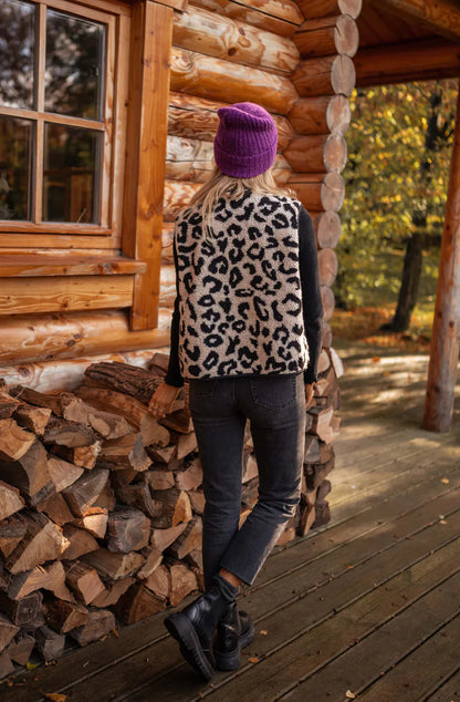 Lynor™ | Leopard Knit Vest – Bold Pattern, Cozy Layers