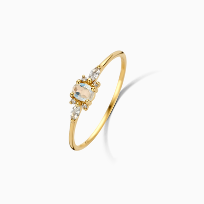 Lynor™ | Moonstone Muse Ring – Dreamy 14K Gold with Ethereal Glow
