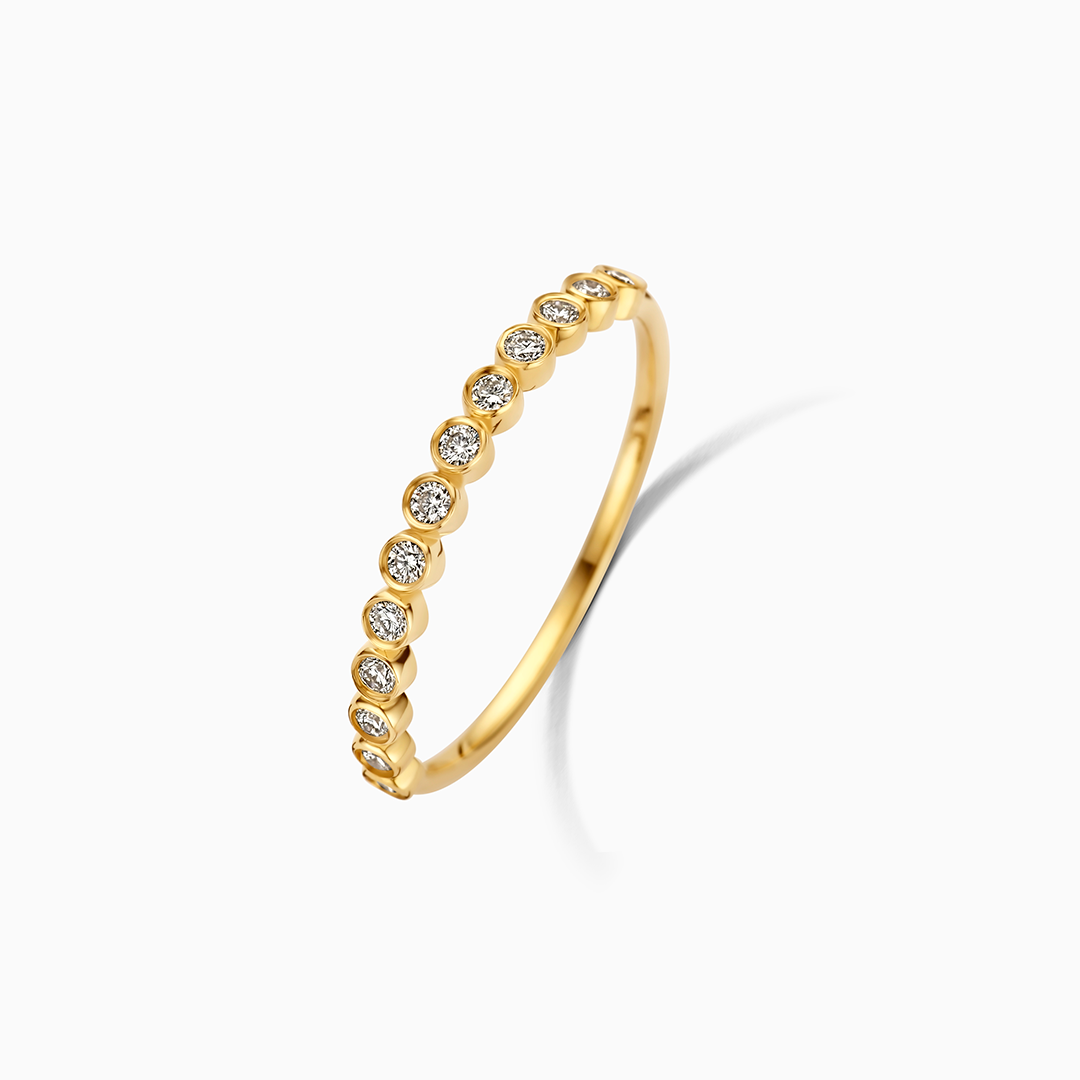 Lynor™ | Diamond Fan Ring – Radiant 14K Gold with Sculptural Sparkle