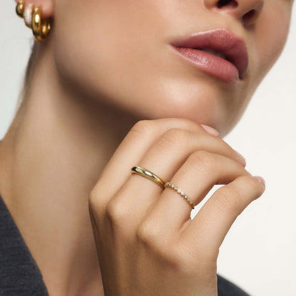 Lynor™ | Diamond Fan Ring – Radiant 14K Gold with Sculptural Sparkle