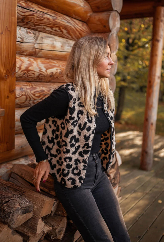 Lynor™ | Leopard Knit Vest – Bold Pattern, Cozy Layers