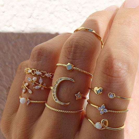 Lynor™ | 10-Piece Boho Ring Set in Silver & Gold – Stylish Variety with a Vintage Touch