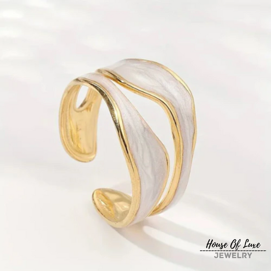 Lynor™ | DREAM – Vintage White Gold Ring with Timeless Grace and Subtle Shine