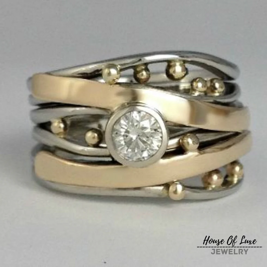 Lynor™ | Vintage Gold Inlaid Zirconia Ring – Classic Radiance with Timeless Charm
