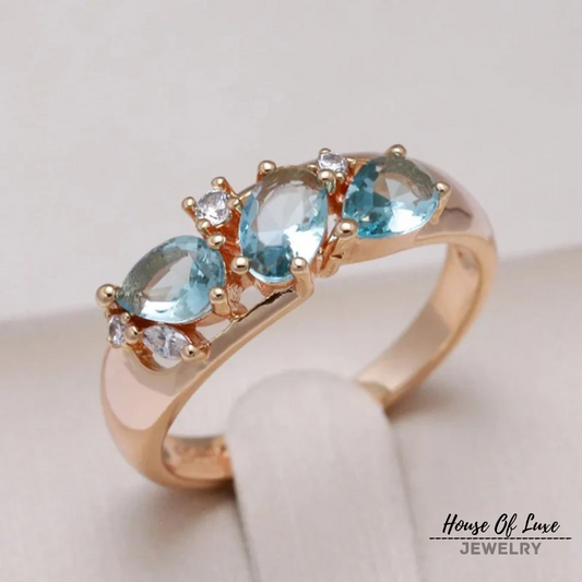 Lynor™ | Elegant Blue Zirconia Ring – Vintage Gold Setting with Regal Sparkle