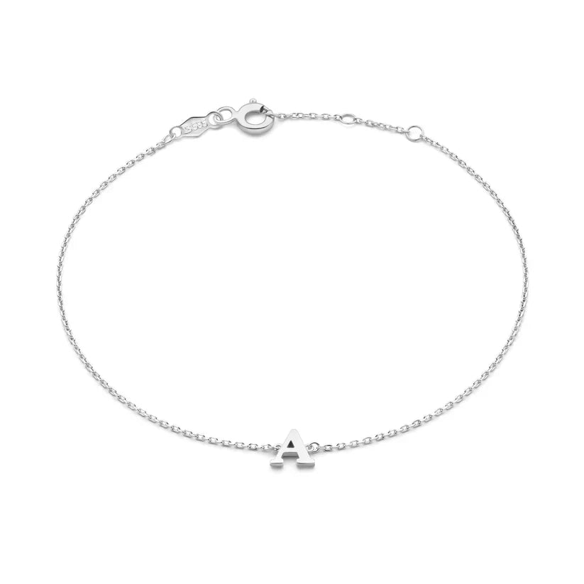 Lynor™ | Vita Signa Initial Bracelet – Personalized 14K Gold with Elegant Simplicity