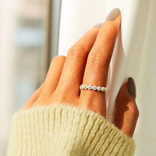 Lynor™ | Luxurious Floral Ring