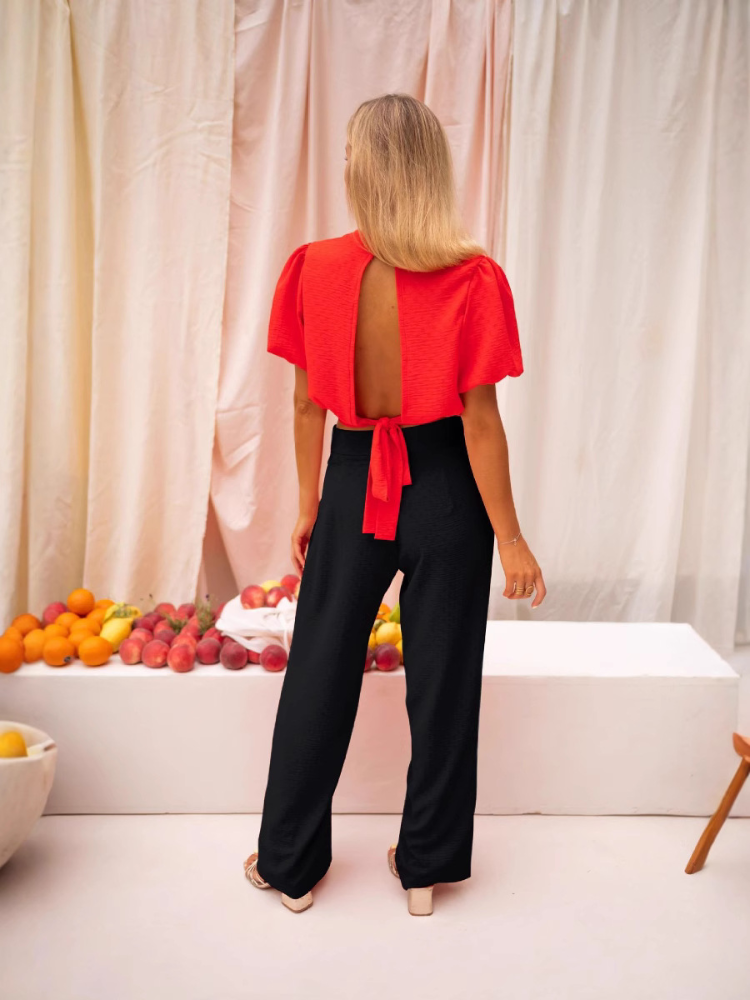 Lynor™ | Cropped Blouse – Modern Cut, Effortless Edge