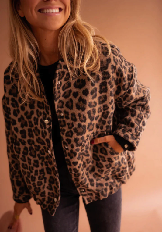 Lynor™ | Leopard Bomber Jacket – Bold Street Style with a Fierce Twist