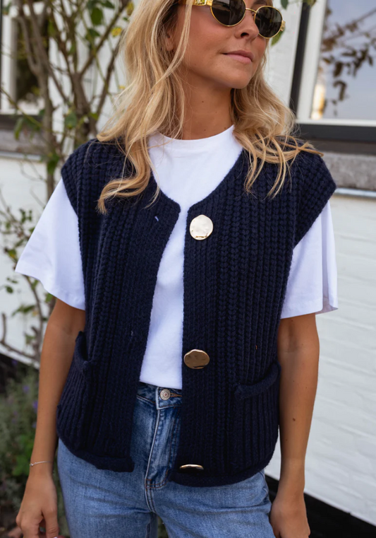 Lynor™ | Chic Knit Layering Vest – Effortless Warmth with Modern Style