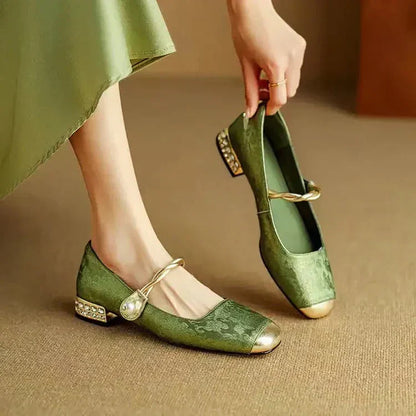 Lynor™ | Stylish Embroidered Sandals – Adjustable Fit with Artistic Detail