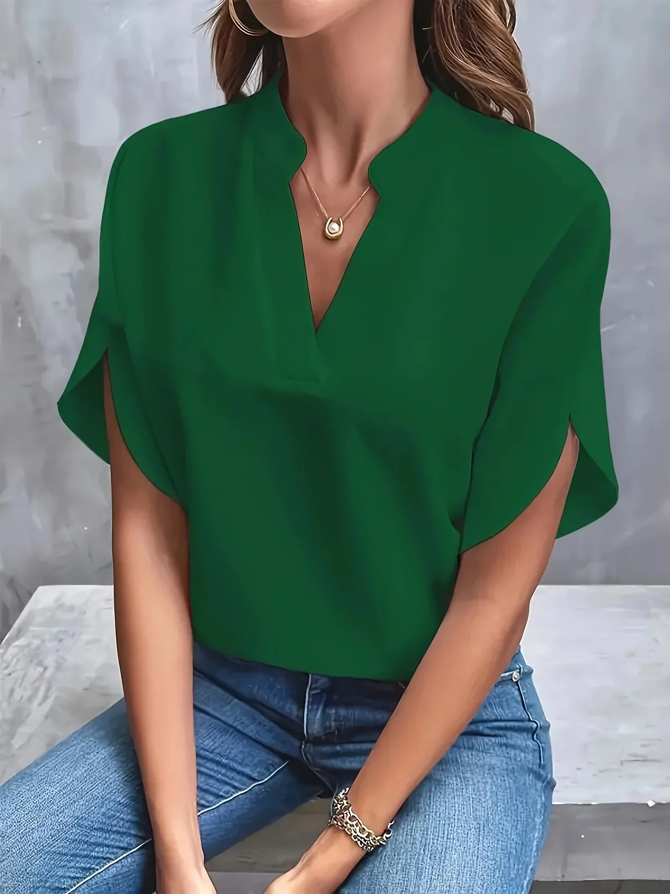Lynor™ | Elegant Blouse with Refined Cut