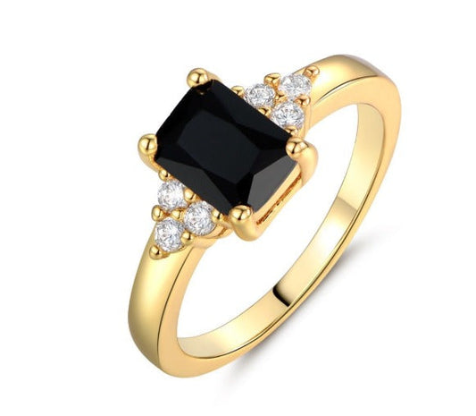 Lynor™ | Black Spinel Baguette Ring – Sleek 14K Gold with a Bold Edge