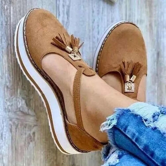 Lynor™ | Tassel Chic Loafer Step Bold
