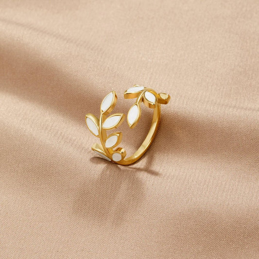 Lynor™ | Gold Leaf Ring