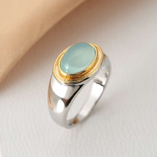 Lynor™ | Vintage Green Garnet Ring