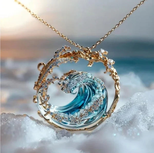 Lynor™ | Ocean's Oath Necklace – The Spirit of the Sea Captured in Elegance