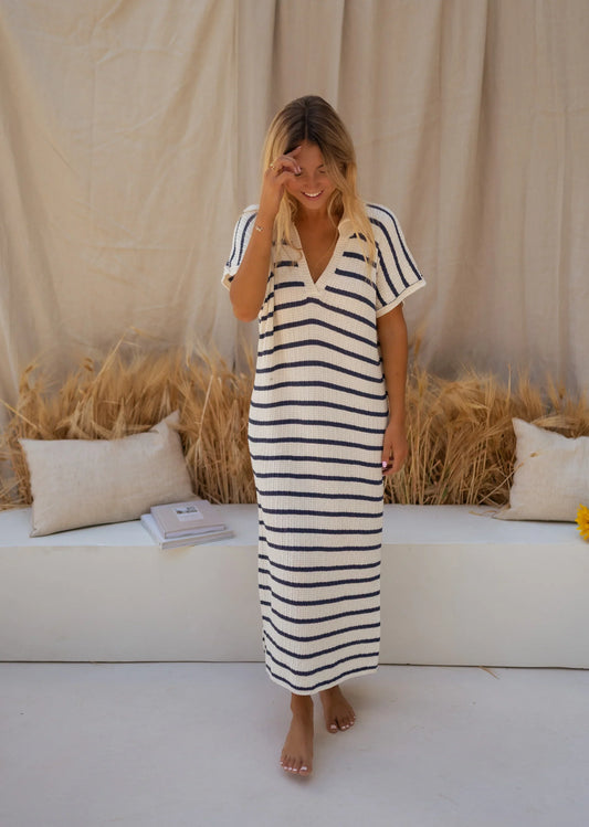 Lynor™ | Striped Knit Dress – Cozy Texture Meets Timeless Style