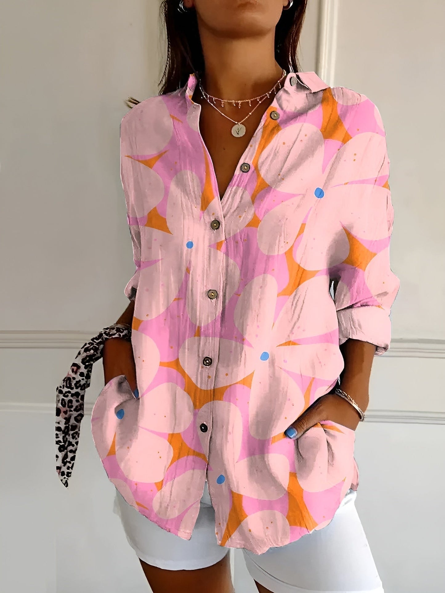 Lynor™ | Elegant Blouse with Playful Prints