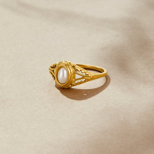 Lynor™ | Royal Vintage Pearl Ring